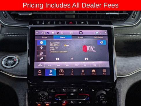 Used 2022 Jeep Grand Cherokee L Limited w/ Luxury Tech Group II AWD/4WD image 19