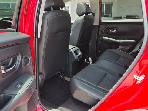 Certified 2024 Honda HR-V EX-L image 11