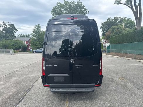 Used 2023 Mercedes-Benz Sprinter 2500 image 6