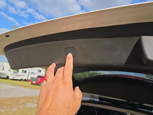 Used 2018 Buick Enclave Avenir w/ Avenir Technology Package image 18