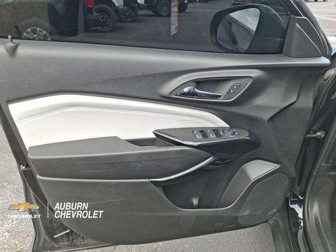 Used 2024 Chevrolet Trax LT FWD image 15