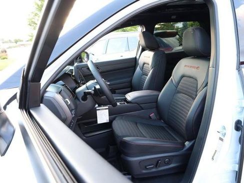 New 2026 Nissan Pathfinder Rock Creek w/ Rock Creek Premium Package AWD/4WD image 11