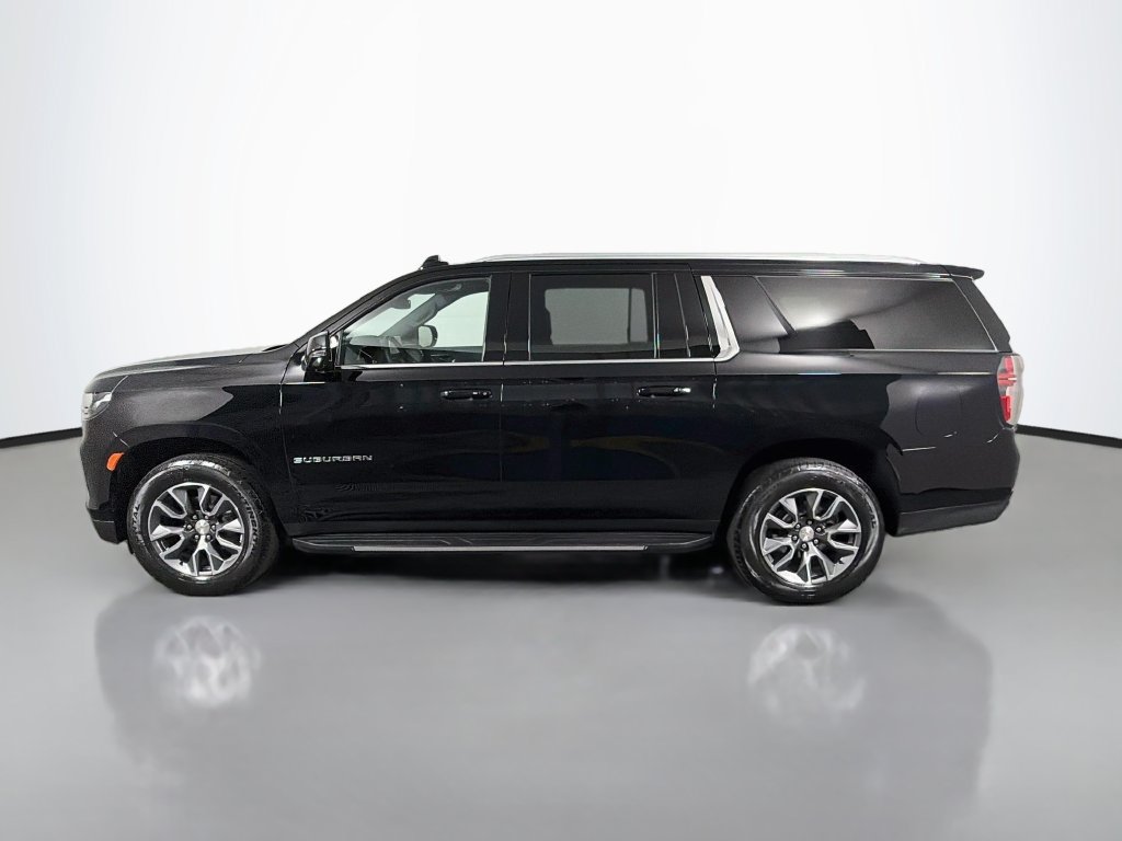 Used 2024 Chevrolet Suburban LT w/ LT Signature Plus Package AWD/4WD image 4