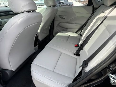 Used 2025 Hyundai Kona Limited image 13