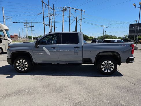 Used 2024 Chevrolet Silverado 2500 Custom w/ Custom Convenience Package AWD/4WD image 3