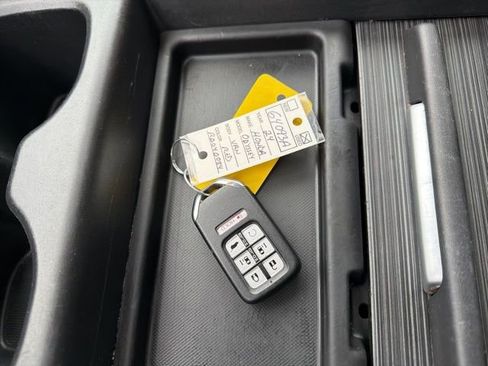 Used 2024 Honda Odyssey EX-L image 29