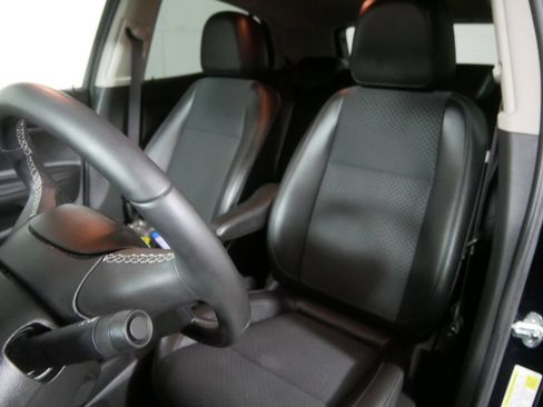 Used 2022 Buick Encore Preferred w/ Safety Package FWD image 13