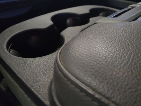 Used 2020 RAM 1500 Classic SLT RWD image 26