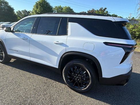 New 2026 Chevrolet Traverse LT image 7
