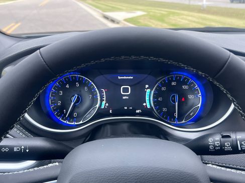 New 2026 Chrysler Pacifica Select image 26