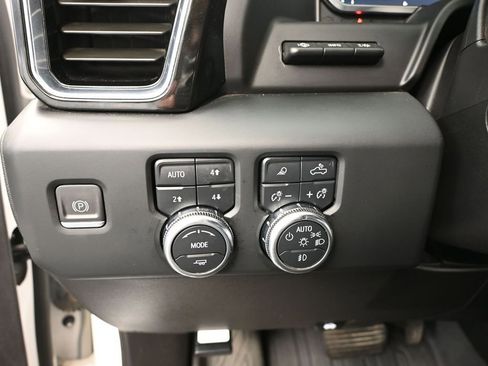 Used 2023 GMC Sierra 1500 Denali w/ Technology Package image 40