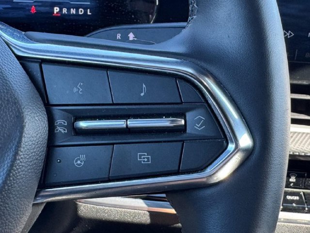 Used 2026 Chevrolet Equinox LT AWD/4WD image 22