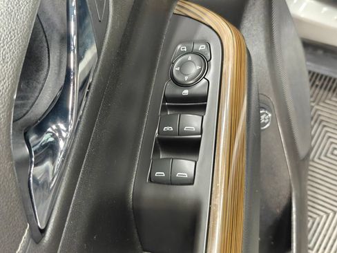 Used 2019 GMC Acadia SLE FWD image 46