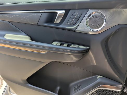 New 2026 Buick Enclave Avenir w/ Super Cruise Package image 10