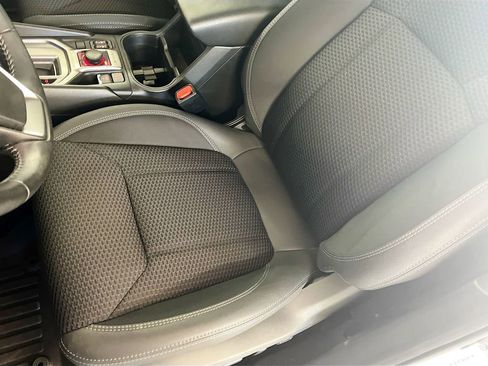 Used 2023 Subaru Forester Premium AWD/4WD image 19