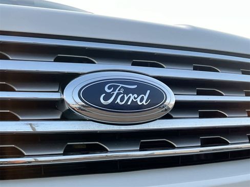 Used 2021 Ford Expedition Limited image 12