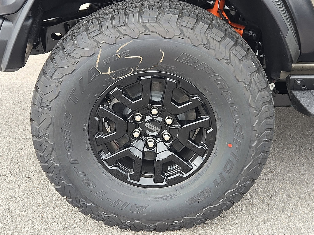 New 2026 Ford Bronco Raptor w/ Interior Carbon Fiber Pack AWD/4WD image 7