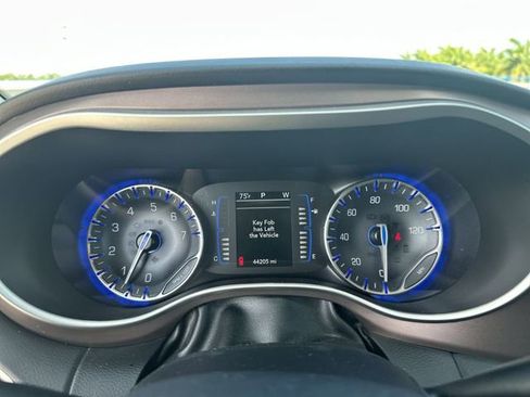 Used 2023 Chrysler Voyager LX FWD image 26