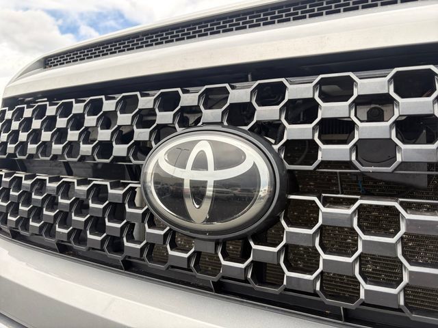 Used 2021 Toyota Tundra Platinum AWD/4WD image 23