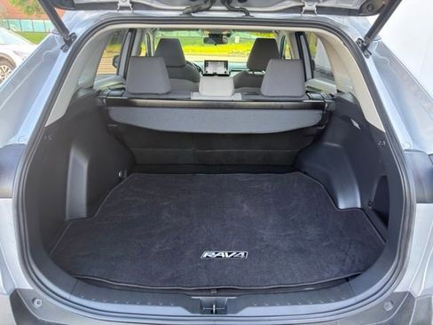 Used 2019 Toyota RAV4 XLE w/ Convenience Package AWD/4WD image 21