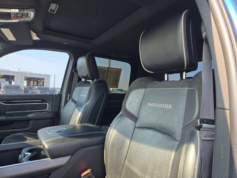 Used 2022 RAM 2500 Laramie w/ Night Edition AWD/4WD image 9