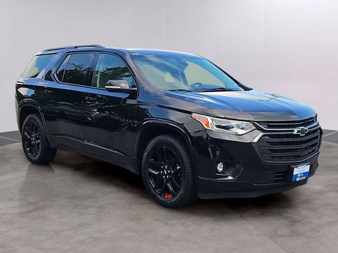 Used 2019 Chevrolet Traverse Premier w/ Redline Edition AWD/4WD image 3