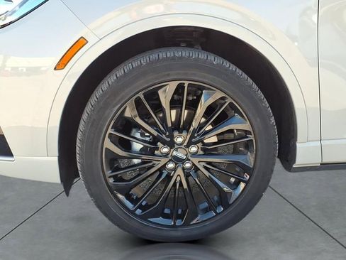 Used 2024 Lincoln Corsair Reserve w/ Jet Appearance Package image 16