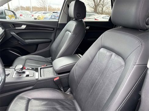 Used 2020 Audi Q5 2.0T Premium w/ Convenience Package image 14