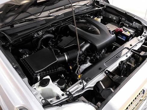 Used 2016 Toyota Tacoma TRD Sport w/ Towing Package image 48