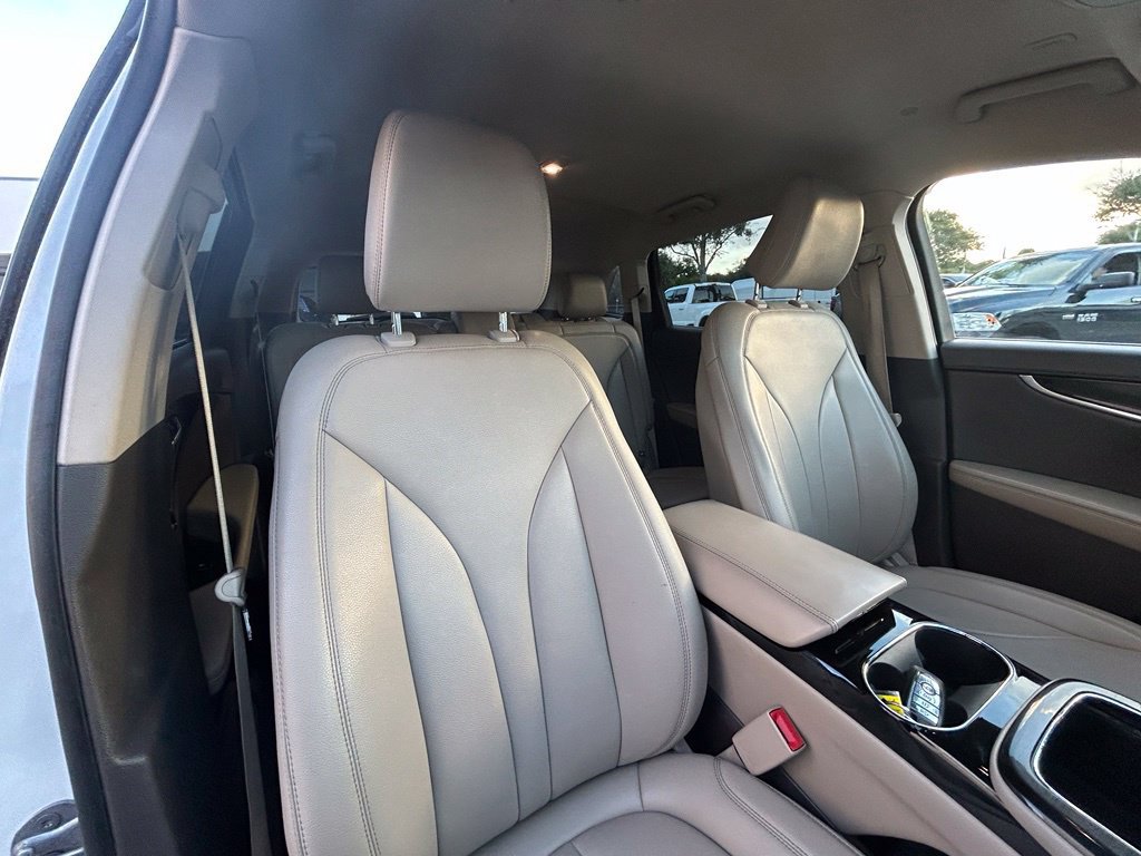 Used 2023 Lincoln Nautilus FWD w/ Premium Package image 26