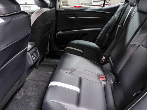 New 2025 Toyota Camry SE image 19