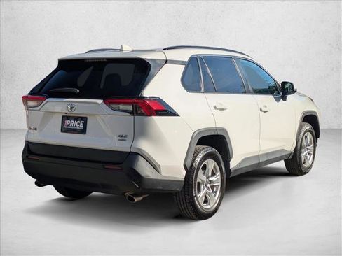 Used 2021 Toyota RAV4 XLE image 5