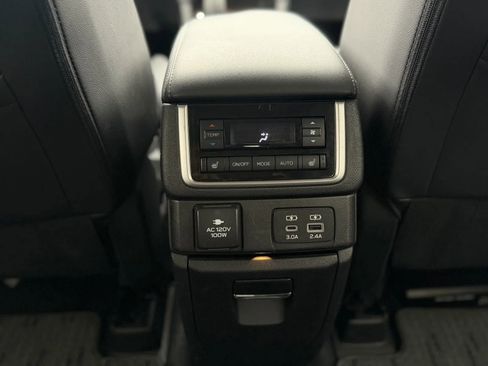 Used 2023 Subaru Ascent Touring AWD/4WD image 41