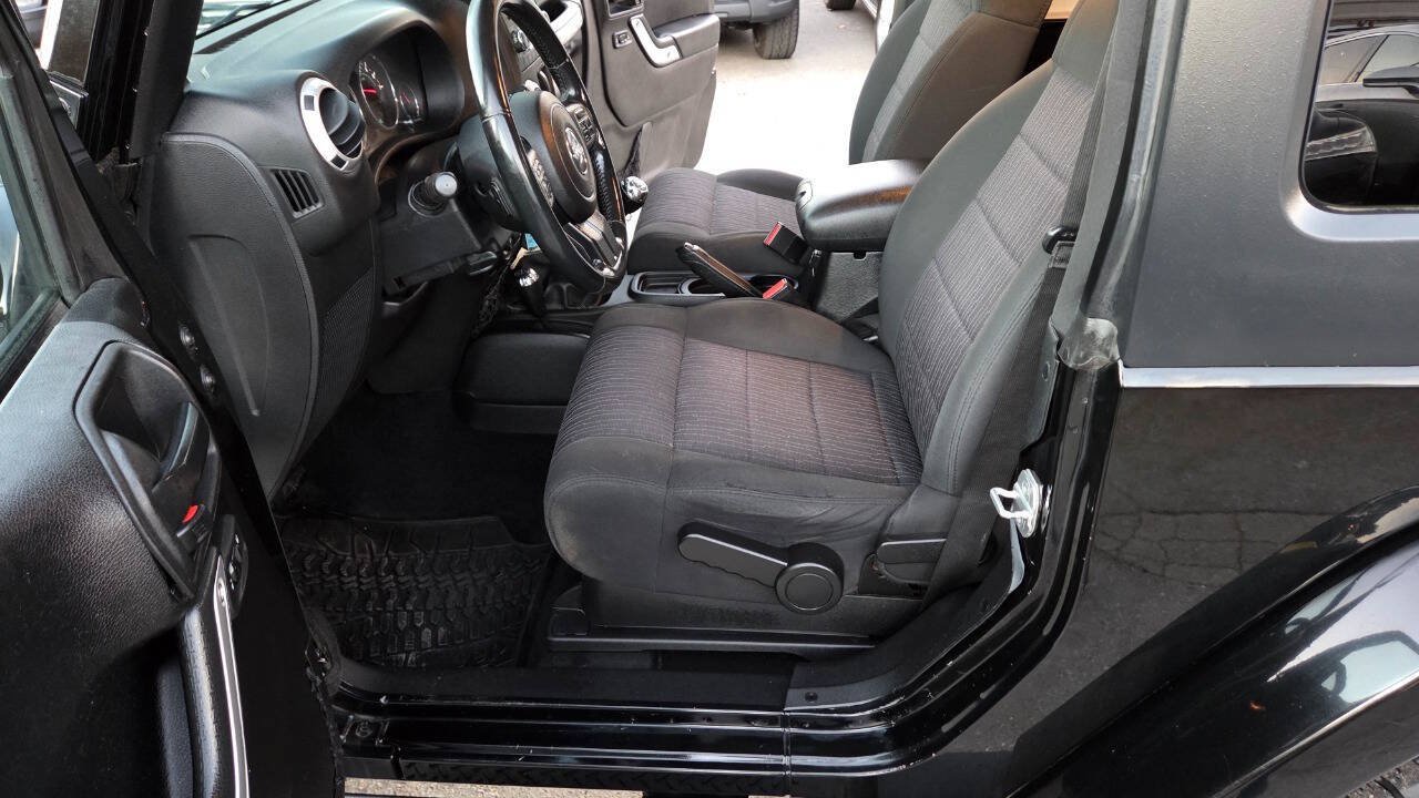 Used 2012 Jeep Wrangler Sahara w/ Dual Top Group AWD/4WD image 26