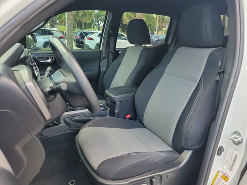 Used 2021 Toyota Tacoma TRD Off-Road RWD image 16