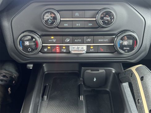 New 2025 Ford Bronco Badlands w/ Sasquatch Package AWD/4WD image 6