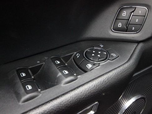 Used 2021 Ford Expedition Max XLT image 15