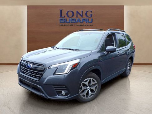 Used 2023 Subaru Forester Premium AWD/4WD image 1