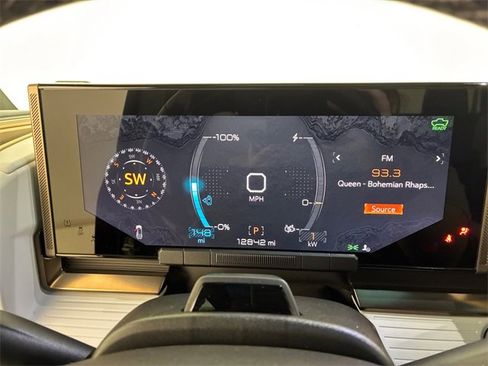 Used 2024 GMC Hummer EV 2X w/ LPO, Illumination Package image 24