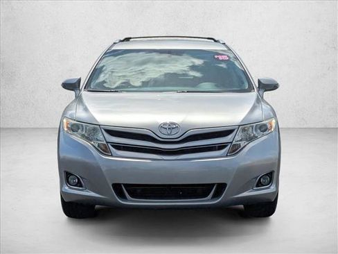 Used 2015 Toyota Venza XLE FWD image 2