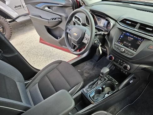 Used 2023 Chevrolet TrailBlazer LS FWD image 22