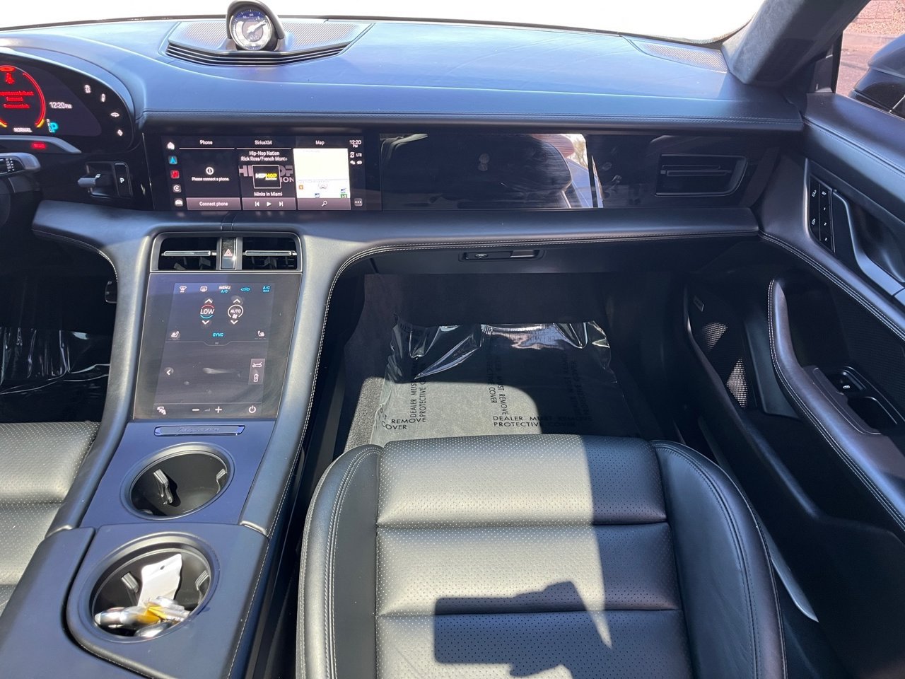 Used 2020 Porsche Taycan AWD/4WD image 15