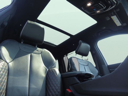 Used 2021 Jeep Grand Cherokee L Summit w/ Luxury Tech Group V image 31