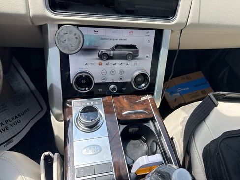 Used 2021 Land Rover Range Rover AWD/4WD image 22