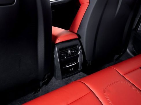 Used 2023 BMW M3 Competition w/ M Carbon Exterior Package image 27