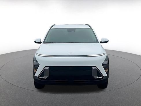 Used 2025 Hyundai Kona SEL image 4