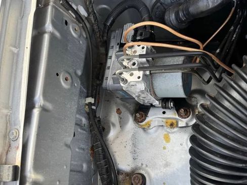 Used 2011 Toyota Tacoma 4x4 Access Cab V6 w/ TRD Sport Pkg image 15