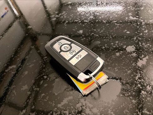 Certified 2024 Ford Bronco Wildtrak image 9