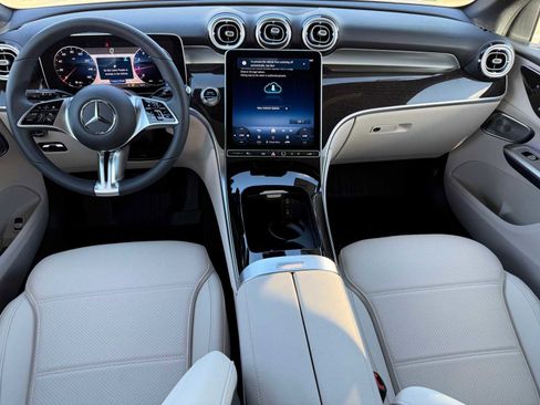 New 2026 Mercedes-Benz GLC 300 image 23