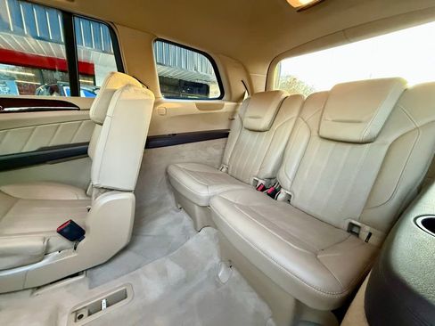 Used 2016 Mercedes-Benz GL 450 4MATIC image 34